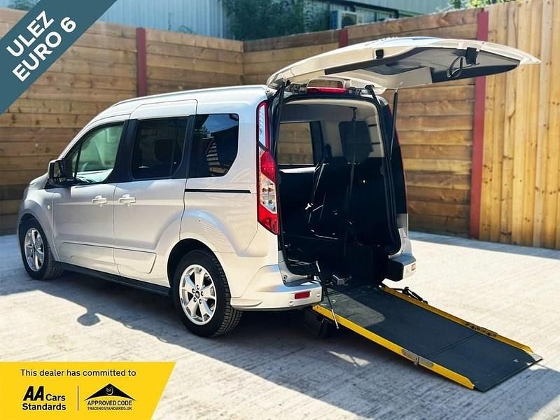 Silver Used 2016 Ford Tourneo Connect MPV | £11,401 (Fair price) - Image 1/4