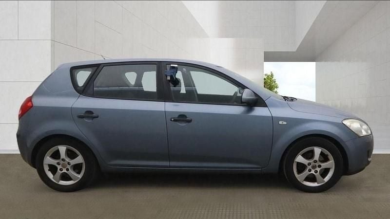 Used Kia Ceed 2008 Blue Hatchback