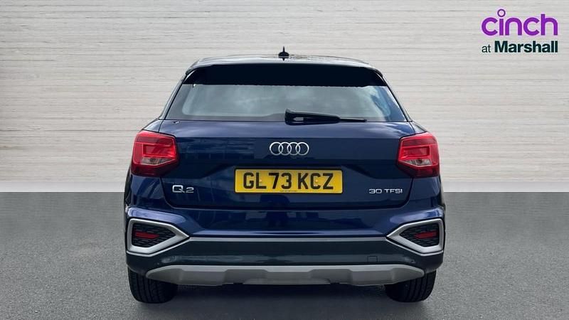 Begagnad Audi Q2 Sport 110 HK (80 kW) 2023 Blå SUV