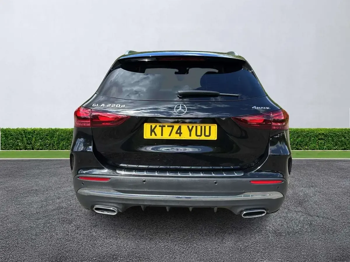 Used Mercedes GLA220 AMG Line Premium Plus 190 HP (139 kW) 2025 Black SUV