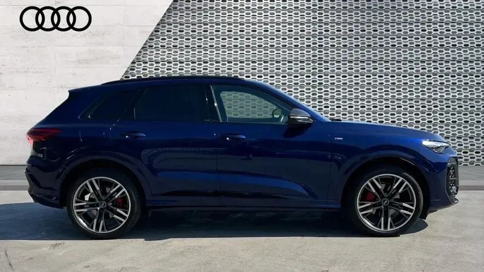 Used Audi Q5 Advanced 204 HP (150 kW) 2025 Blue SUV