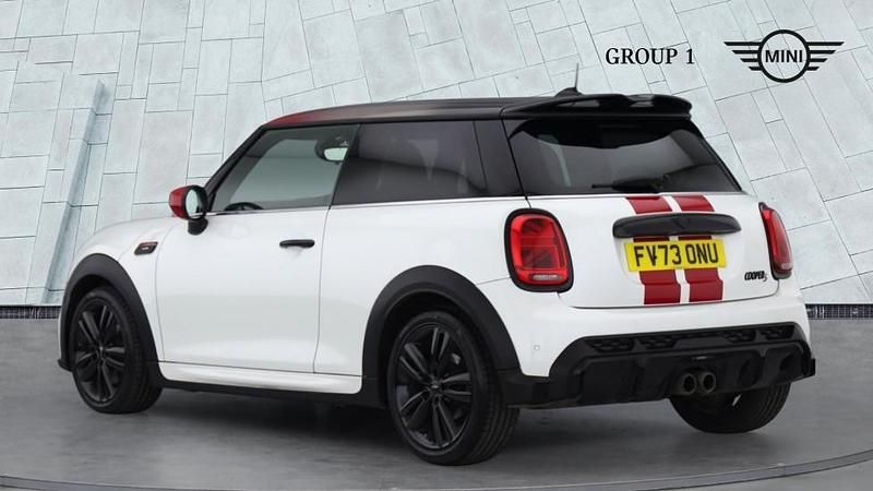 Usado Mini Cooper S Premium Plus 178 HP (130 kW) 2023 Branco Citadino