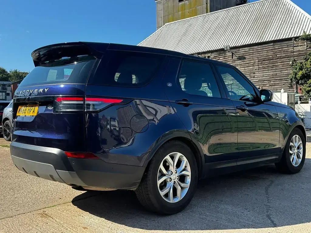 Used Land Rover Discovery SE 241 HP (177 kW) 2018 Blue SUV