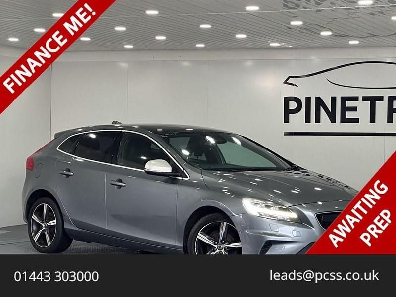 Used Volvo V40 R-Design 120 HP (88 kW) 2018 Grey Hatchback