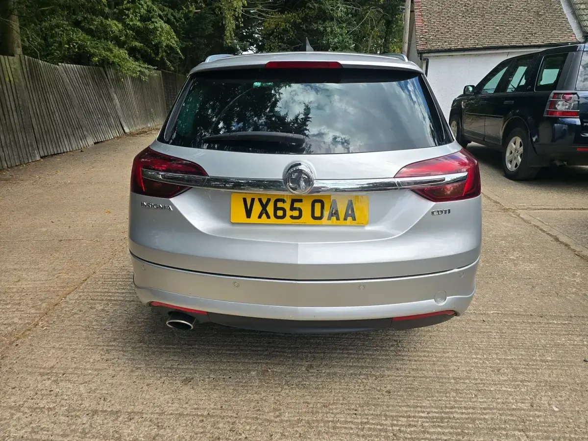 Used Vauxhall Insignia SRi 2015 Silver Estate