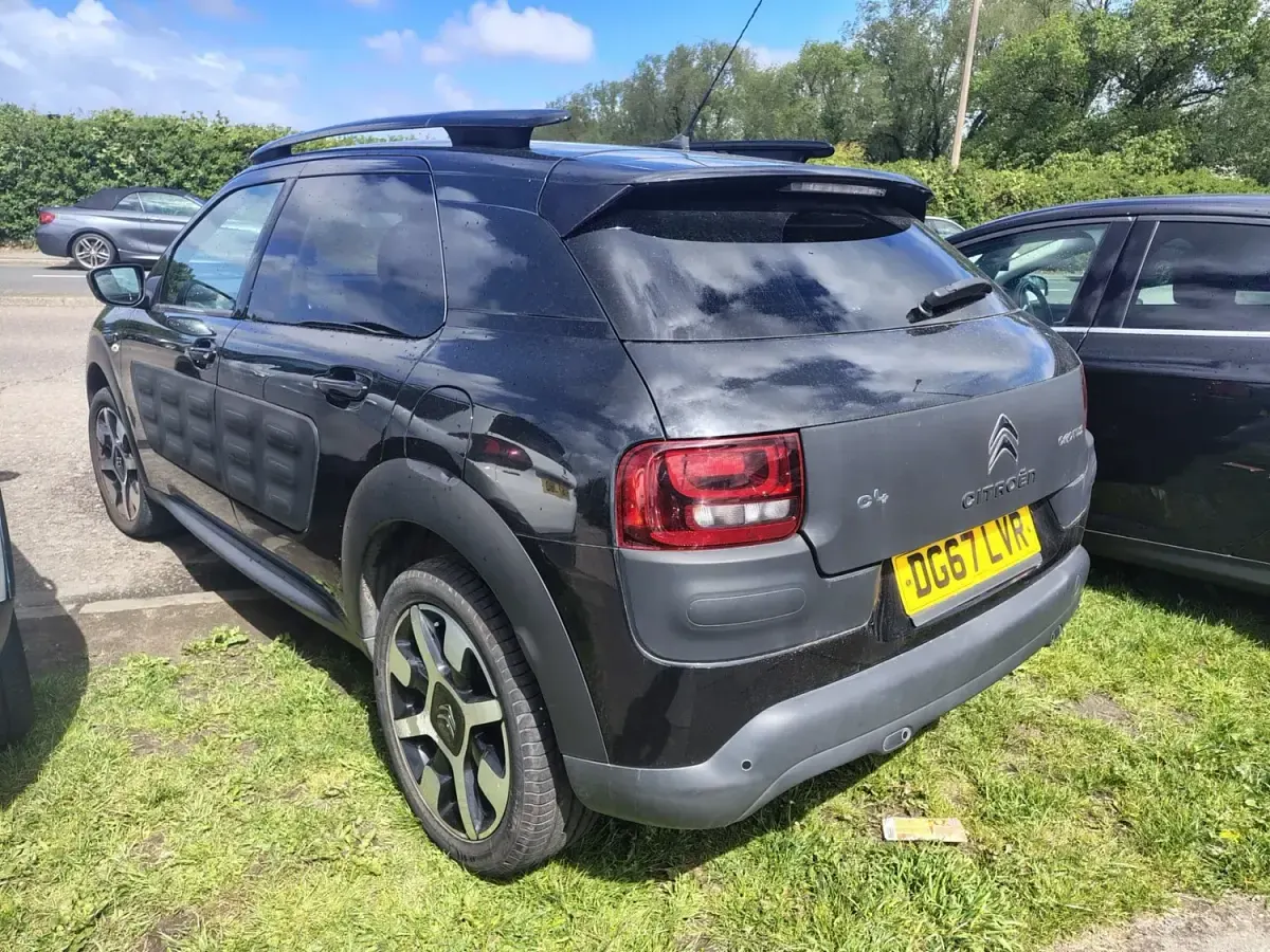 Usado Citroën C4 Cactus Flair 2017 Preto Citadino