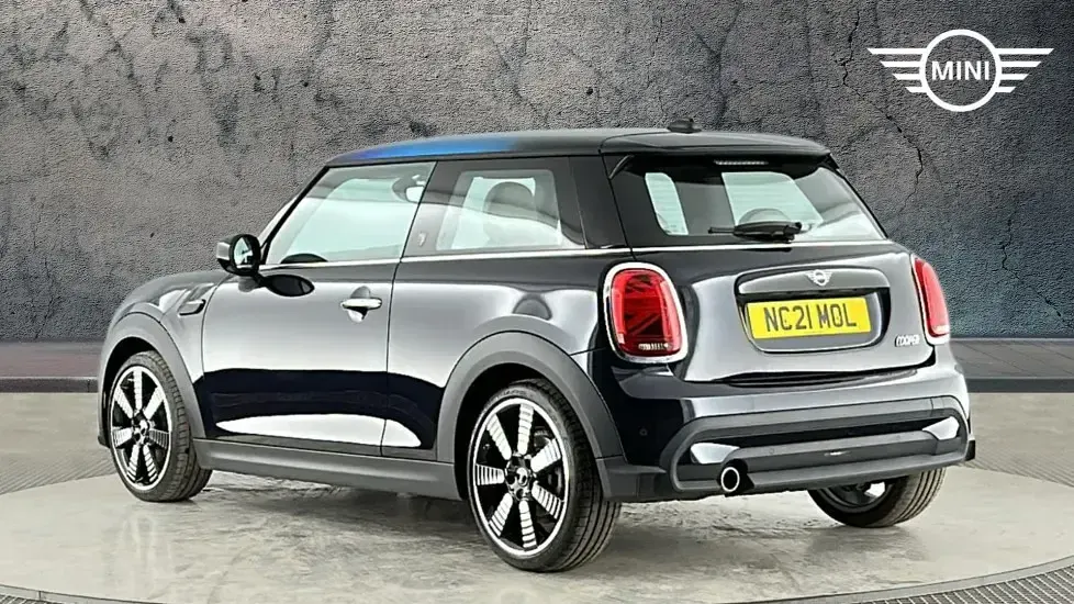 Used Mini Cooper Exclusive 136 HP (100 kW) 2021 Black Hatchback