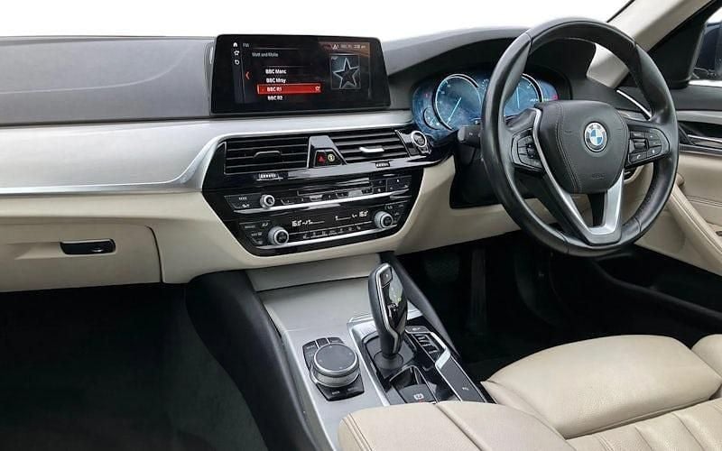 Used BMW 520 Efficient Dynamics 190 HP (139 kW) 2018 Blue Sedan