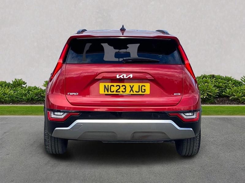 Used Kia Niro 2023 Red SUV