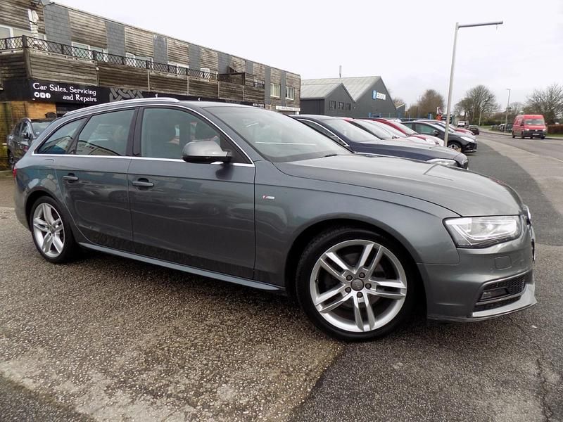 Used Audi A4 S-Line 150 HP (110 kW) 2014 Grey Estate