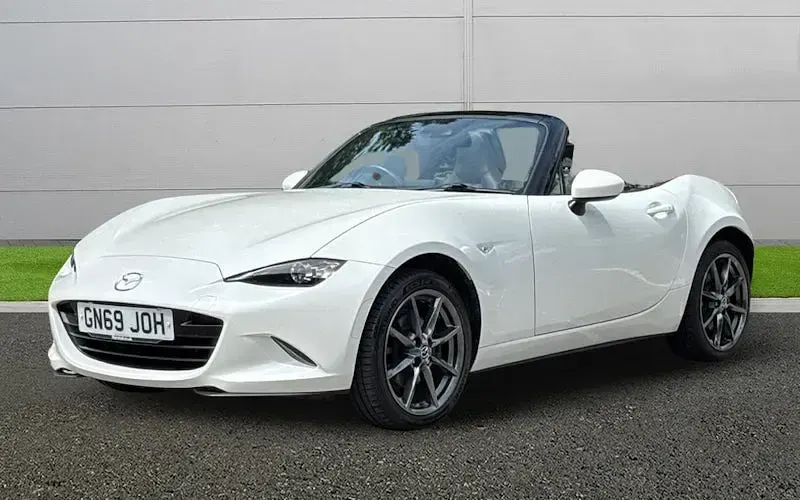 Used Mazda MX5 Inclusive 184 HP (135 kW) 2019 White Cabriolet