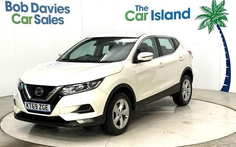 Used Nissan Qashqai Acenta Premium 160 HP (117 kW) 2020 White SUV
