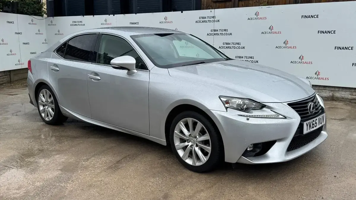 Used Lexus IS300h 2015 Silver Sedan
