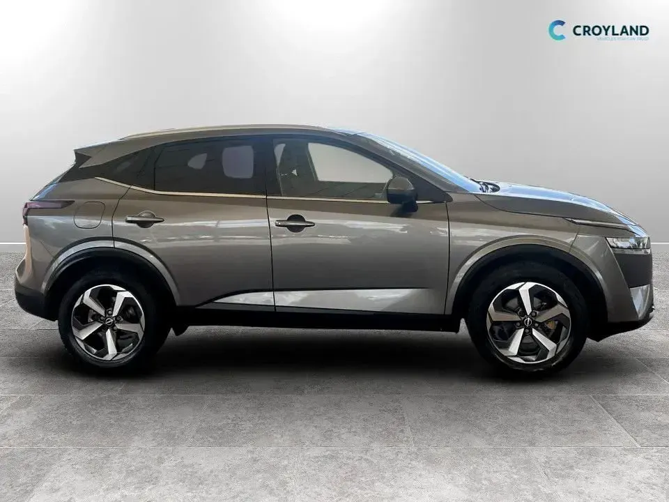 Used Nissan Qashqai N-Connecta 158 HP (116 kW) 2024 Grey SUV