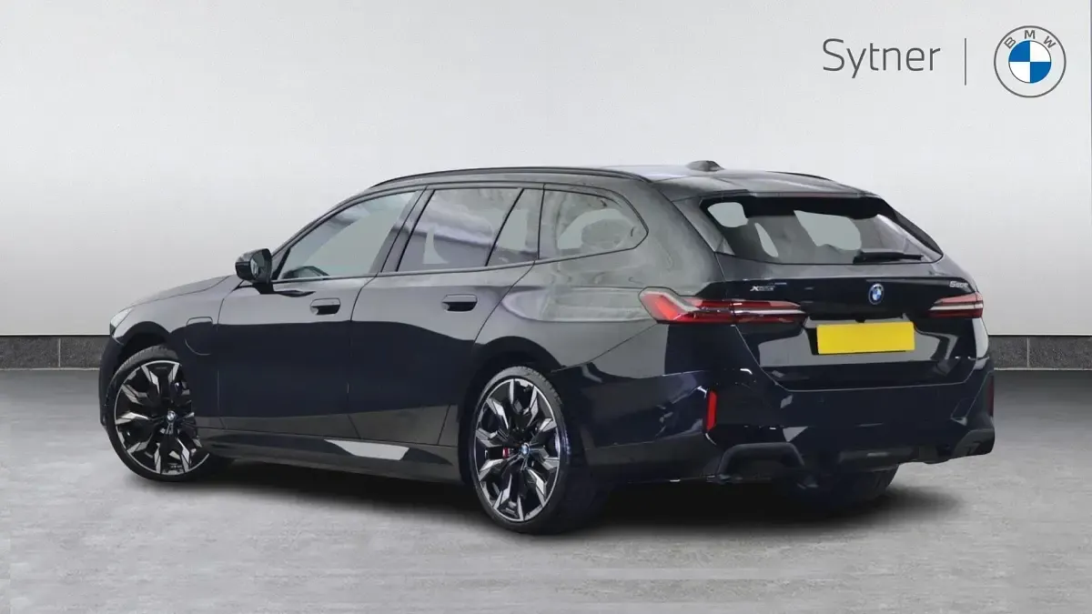 Used BMW 550e M Sport 482 HP (354 kW) 2026 Black Estate