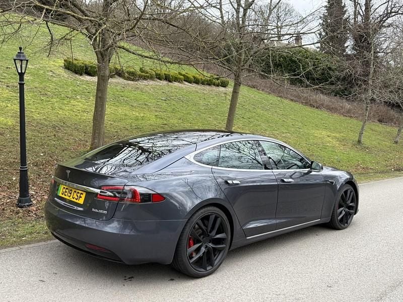 Używany Tesla Model S Performance 580 kW (789 KM) 2019 Szary Hatchback