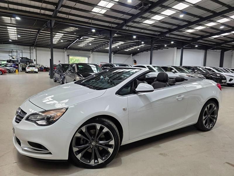 White Used 2015 Vauxhall Cascada Elite Cabriolet | £8,440 - Image 1/4