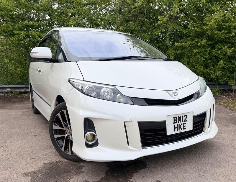 Begagnad Toyota Estima 2012 Vit Minibuss
