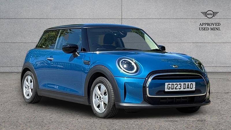 Usado Mini Cooper Classic 134 HP (98 kW) 2023 Azul Citadino