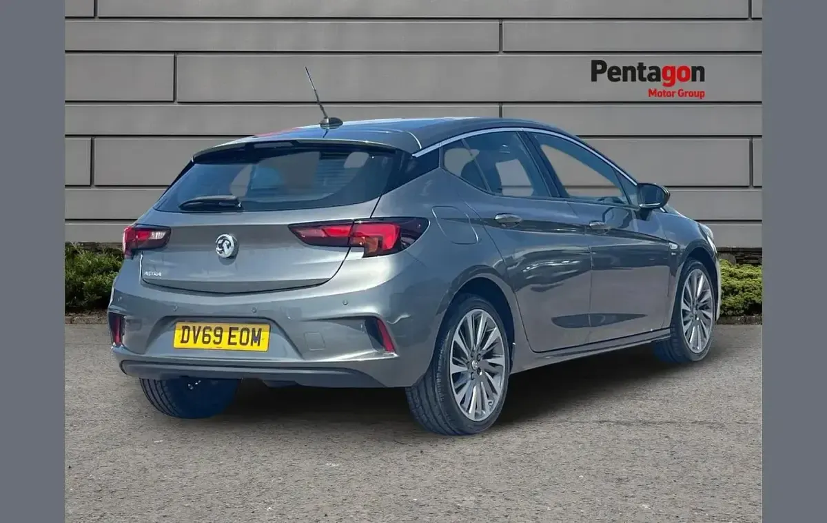 Used Vauxhall Astra SRi 147 HP (108 kW) 2019 Grey Hatchback