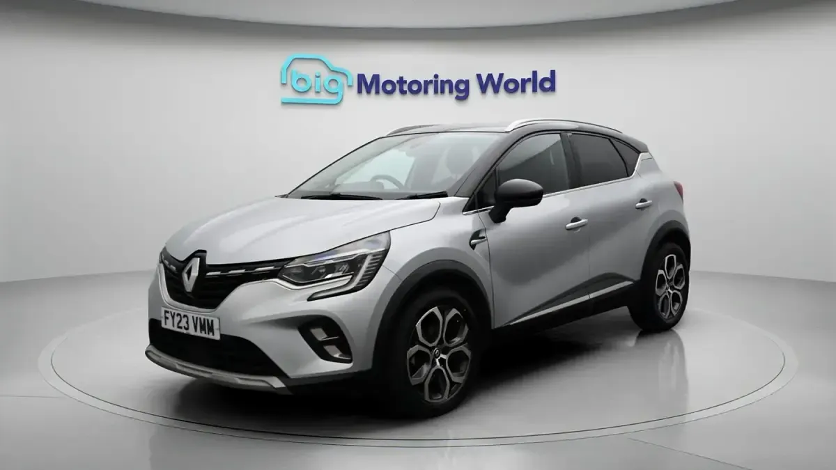 Used Renault Captur Techno 90 HP (66 kW) 2023 Grey/black SUV