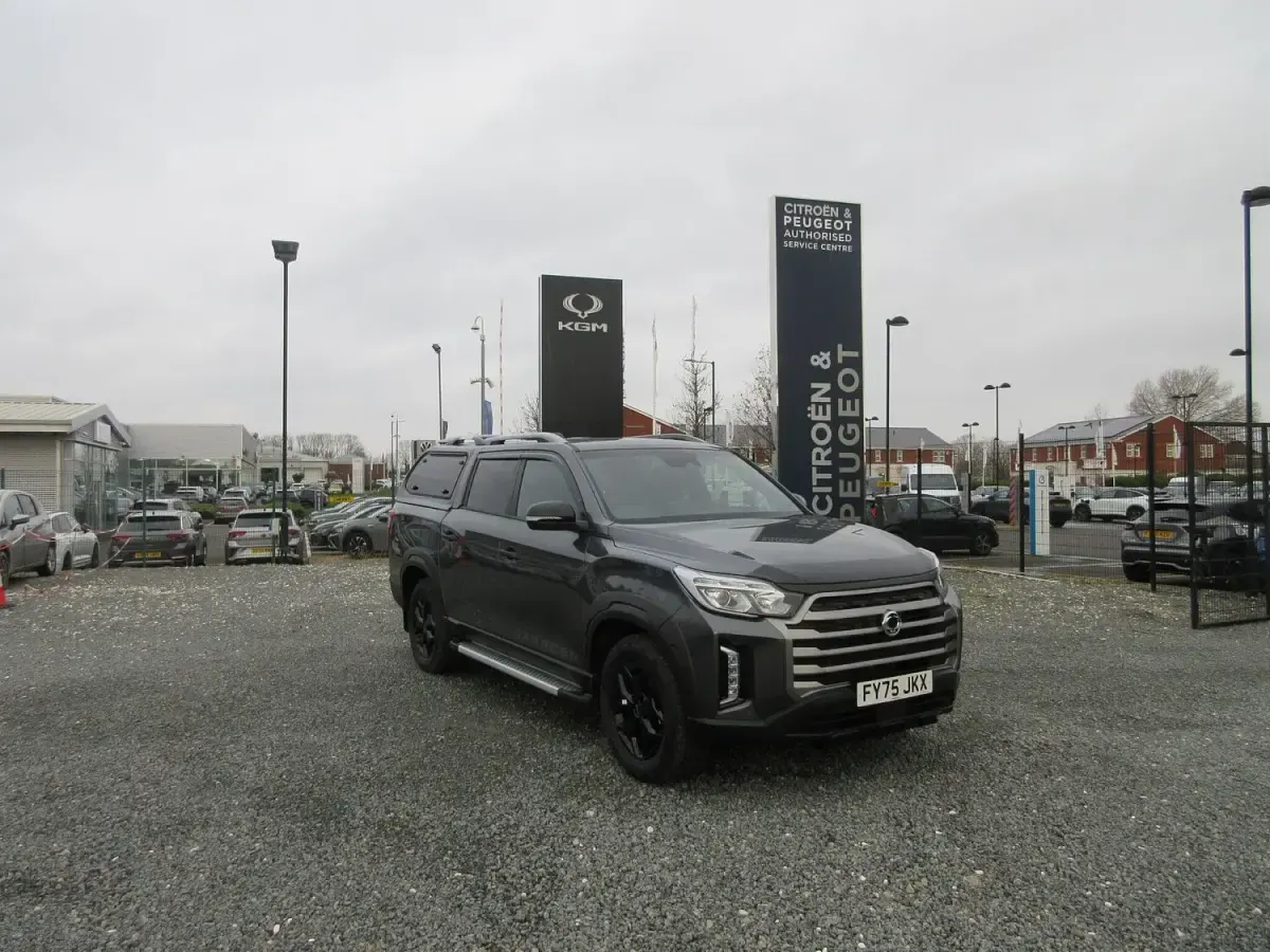 New KGM Musso 202 HP (148 kW) 2025 Grey Pickup