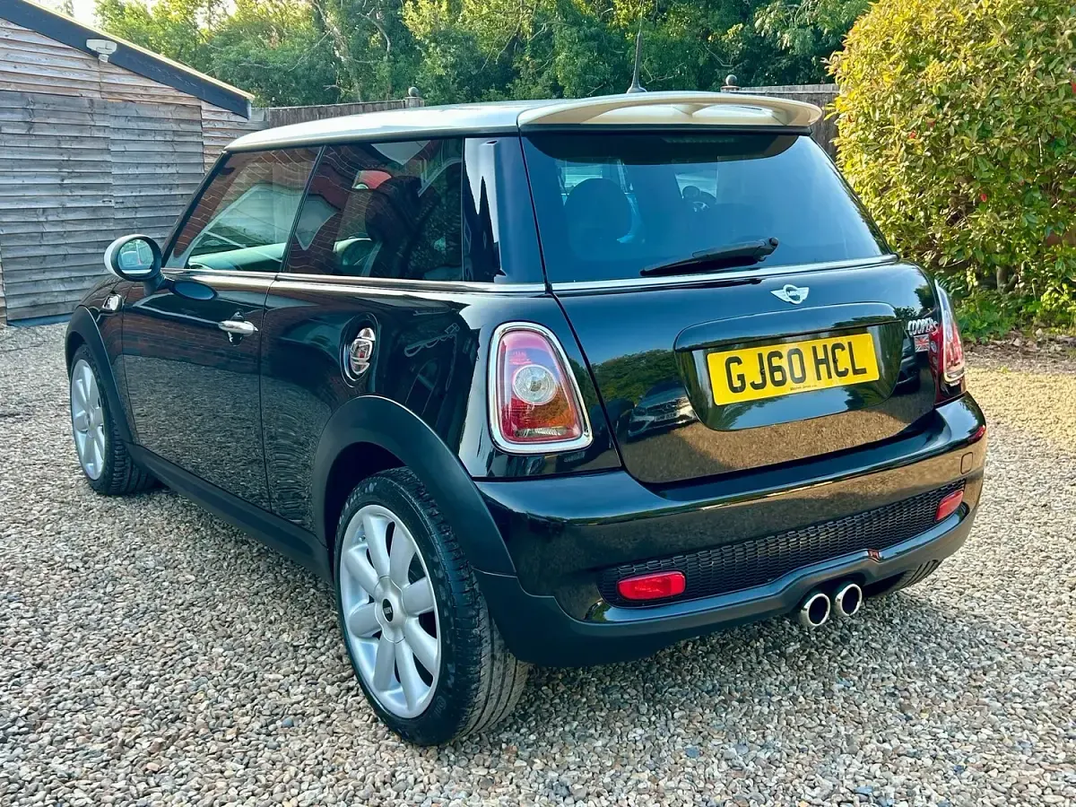 Used Mini Cooper S Hatch 184 HP (135 kW) 2010 Black Hatchback