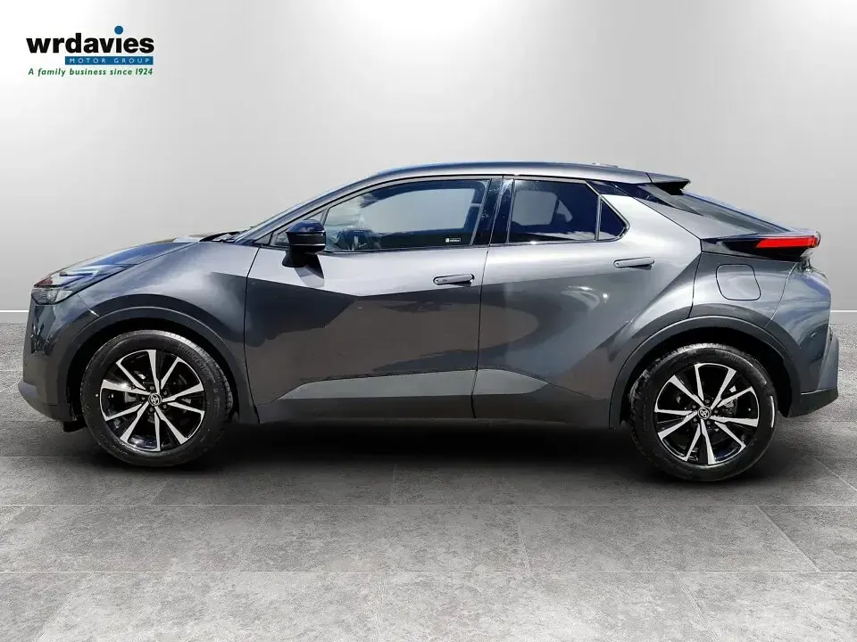 Used Toyota C-HR Design 140 HP (102 kW) 2025 Decuma grey SUV