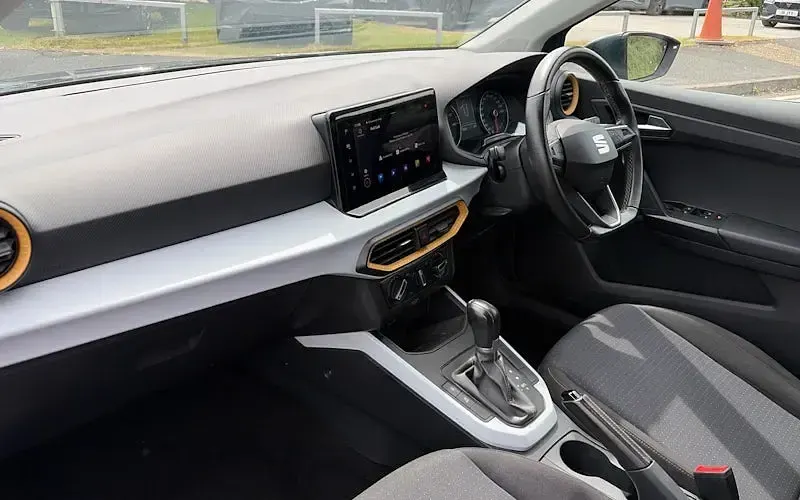 Used Seat Arona SE Technology 110 HP (80 kW) 2022 Grey SUV