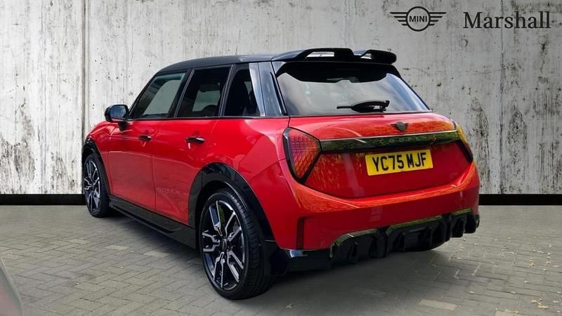 Used Mini Cooper Sport 150 kW (204 HP) 2025 Chili red ii Hatchback