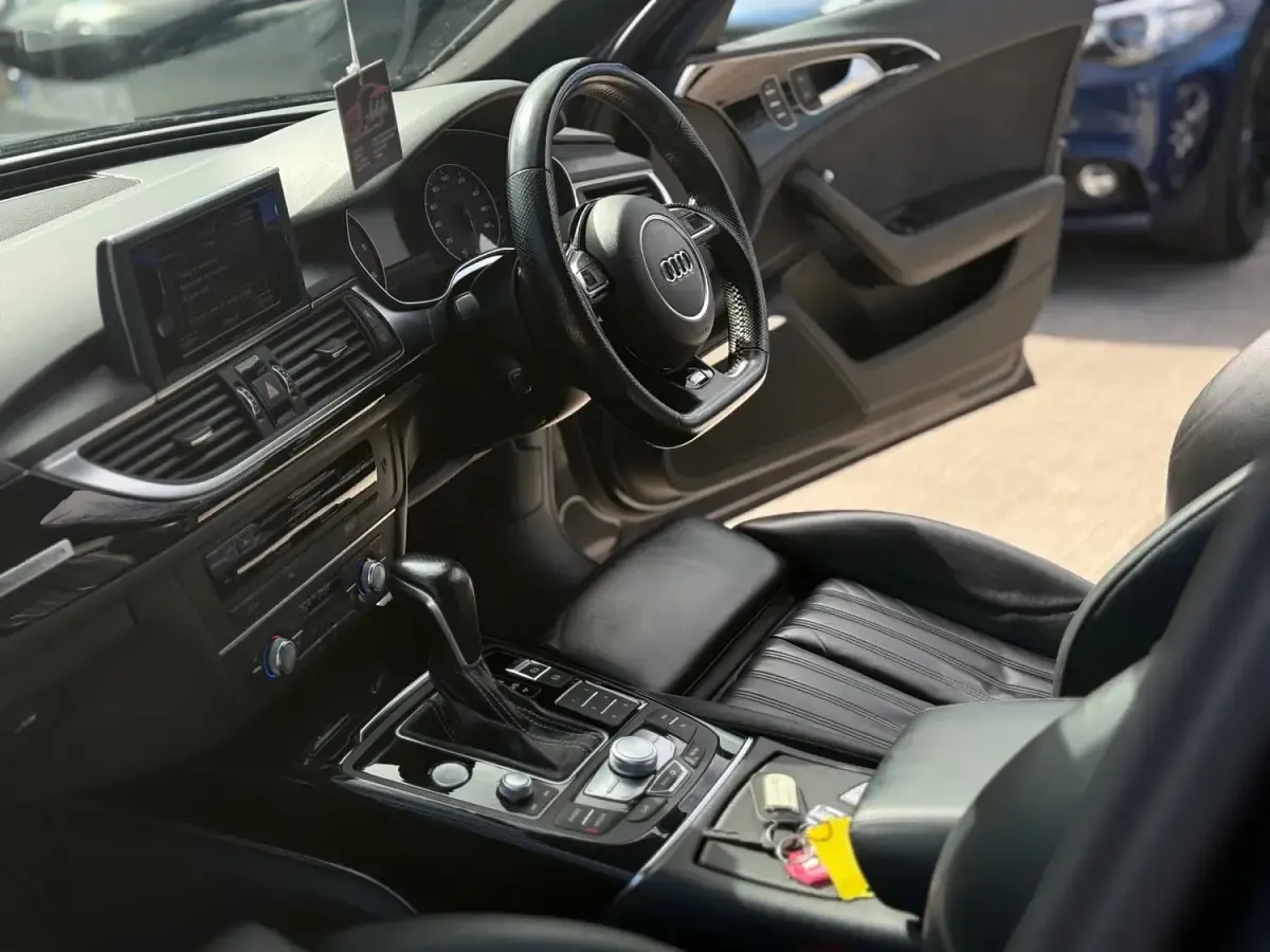 Usado Audi A6 Black Edition 272 CV (200 kW) 2017 Azul Familiar