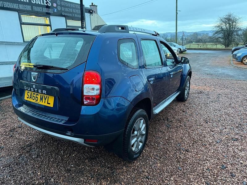 Used Dacia Duster Lauréate 110 HP (80 kW) 2016 Blue Hatchback