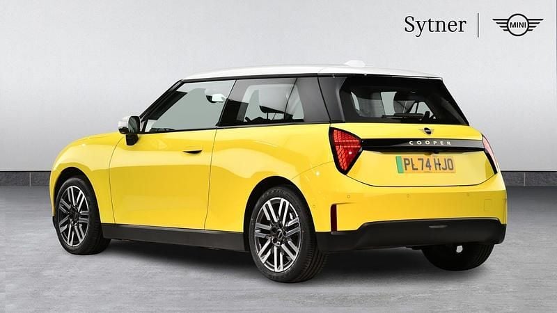 Usado Mini Cooper Hatch 133 kW (181 CV) 2025 Amarillo Utilitario