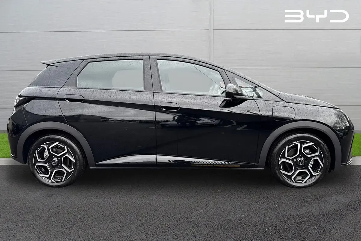 New BYD Dolphin Comfort 150 kW (204 HP) 2025 Black Hatchback