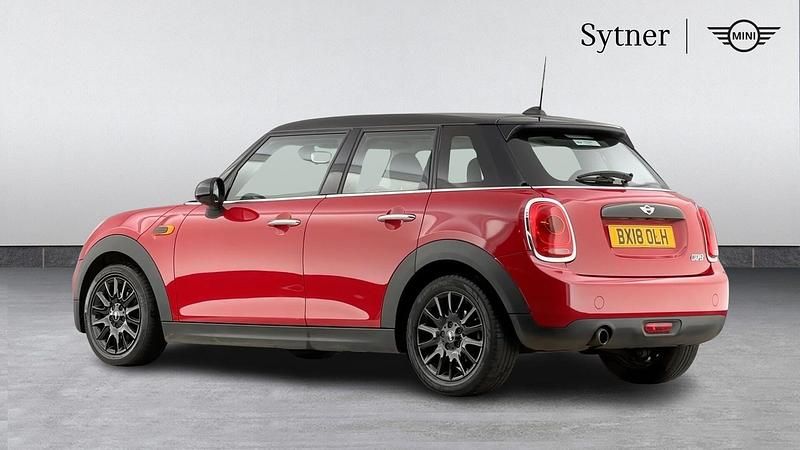 Usado Mini Cooper Hatch 136 HP (100 kW) 2018 Vermelho Citadino
