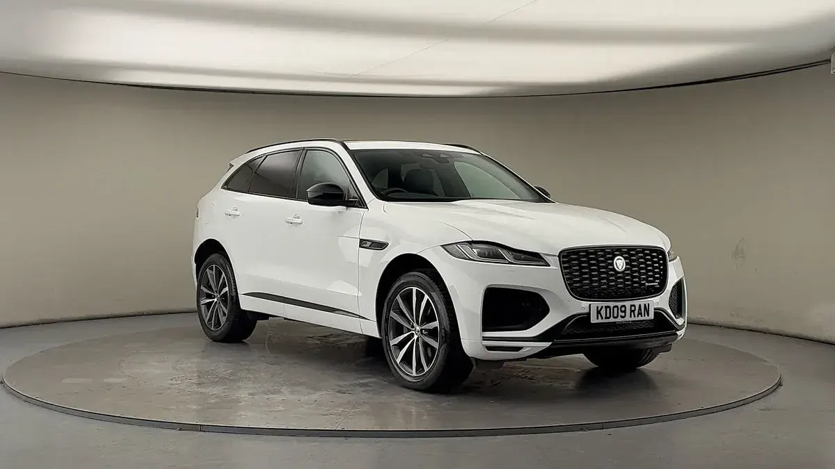 Used Jaguar F-Pace R-Dynamic 204 HP (150 kW) 2024 SUV
