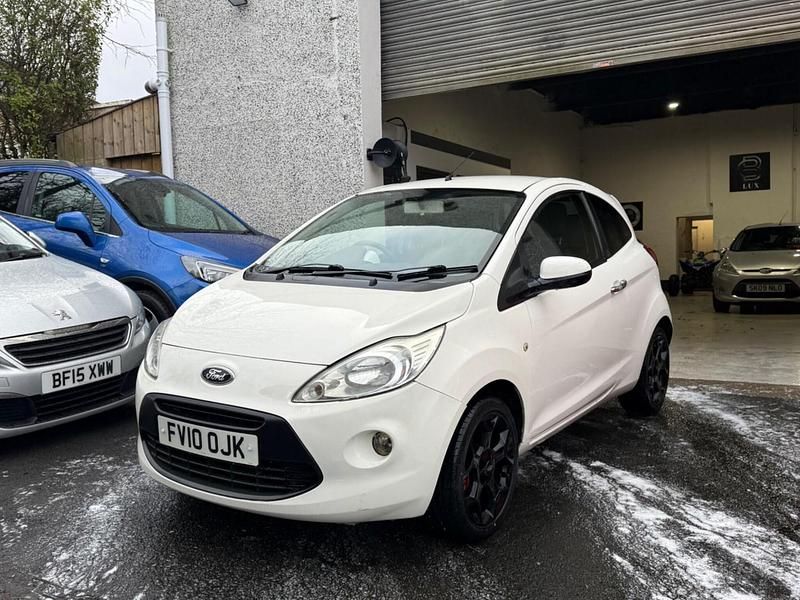Used Ford Ka 69 HP (50 kW) 2010 White Hatchback