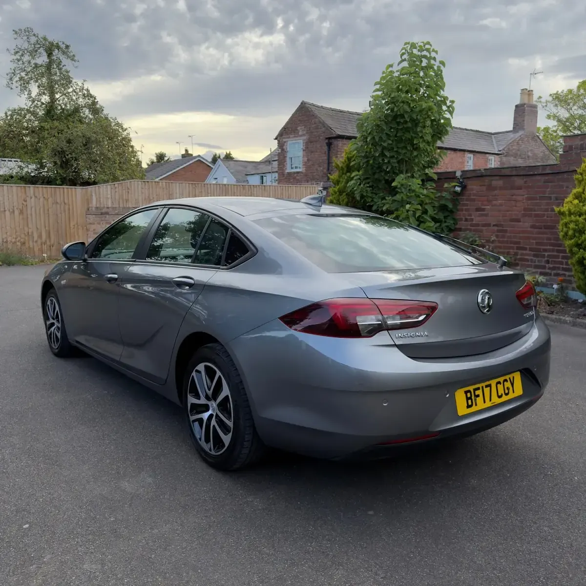 Used Vauxhall Insignia Design Edition 2017 Grey Hatchback