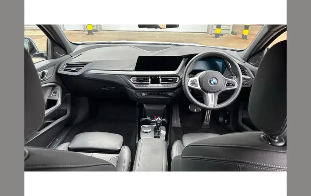 Used BMW 118 M Sport 140 HP (102 kW) 2020 White Hatchback