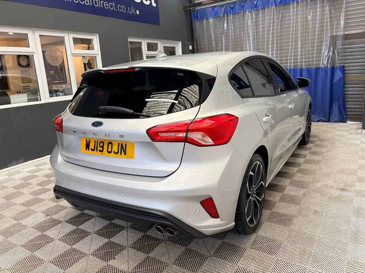 Used Ford Focus ST-Line X 125 HP (91 kW) 2019 Silver Hatchback