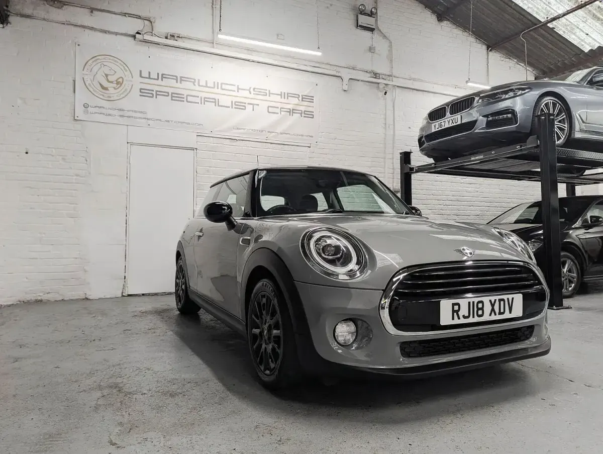 Used Mini Cooper Hatch 136 HP (100 kW) 2018 Grey Hatchback