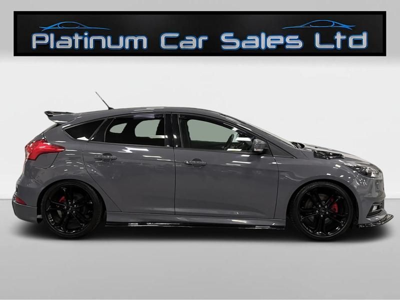Used Ford Focus ST 2015 Grey Hatchback