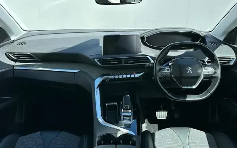 Used Peugeot 3008 Allure 181 HP (133 kW) 2018 White SUV