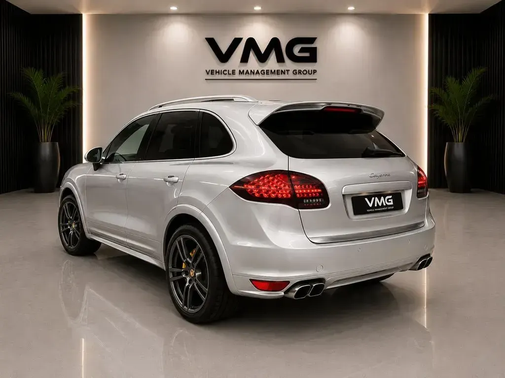 Used Porsche Cayenne 245 HP (180 kW) 2012 Silver SUV