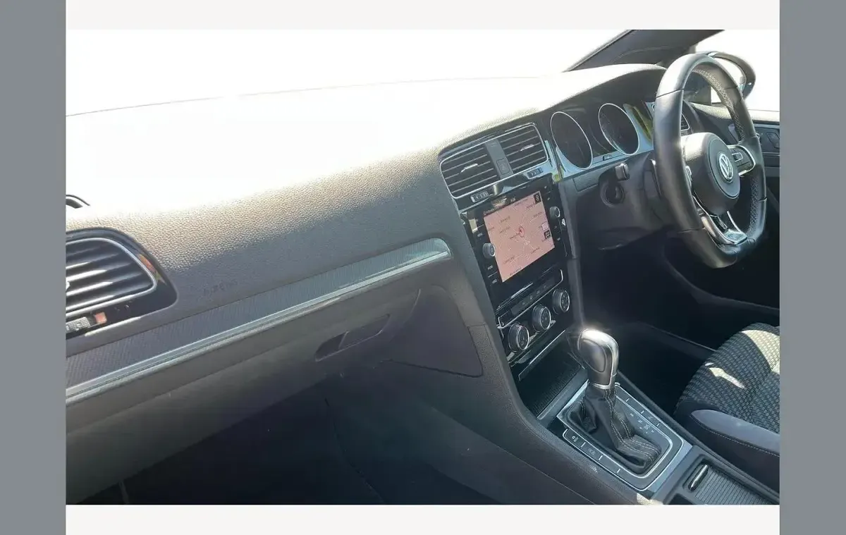 Used VW Golf VII R-line 150 HP (110 kW) 2019 Blue Hatchback