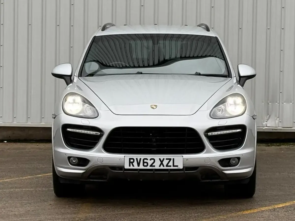 Used Porsche Cayenne GTS 414 HP (304 kW) 2012 Silver SUV