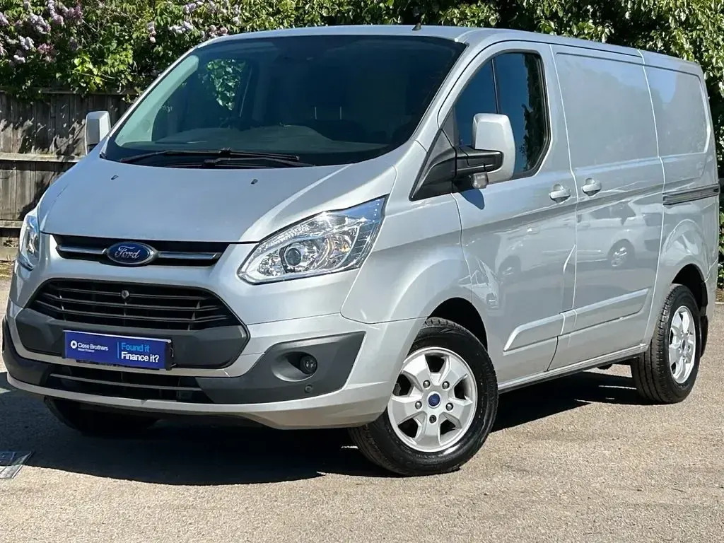Used Ford Transit Custom Limited 131 HP (96 kW) 2017 Silver Van