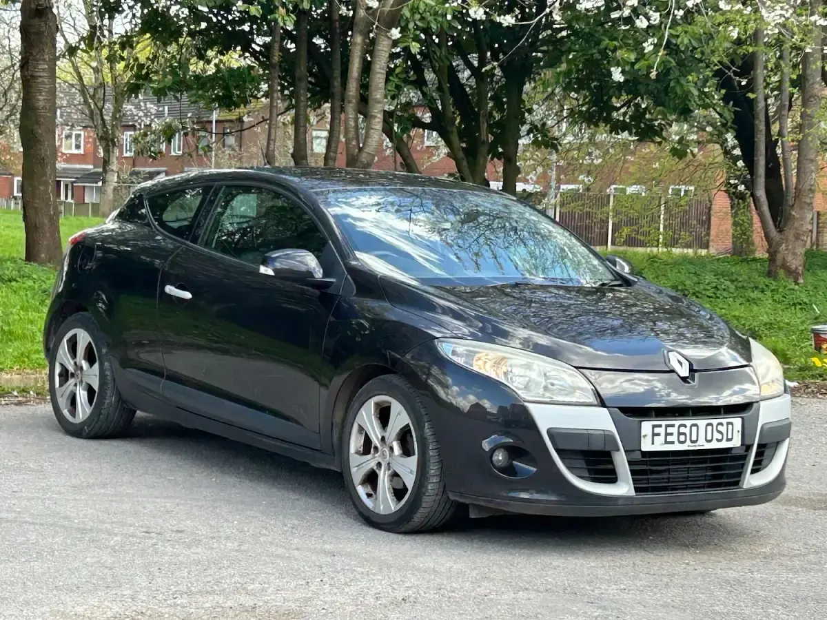 Used Renault Mégane Dynamique 2010 Black Sedan
