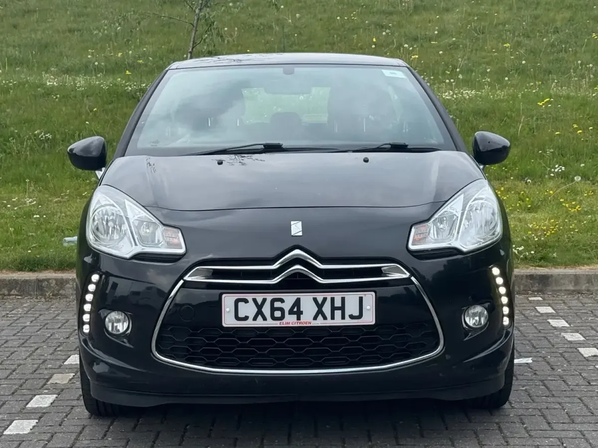 Usado Citroën DS3 PureTech 82 HP (60 kW) 2014 Preto Citadino