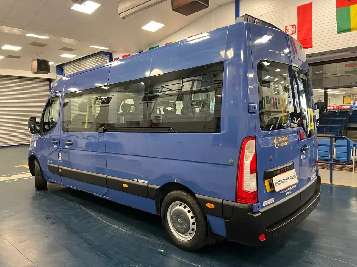 Usado Renault Master 100 CV (73 kW) 2013 Azul